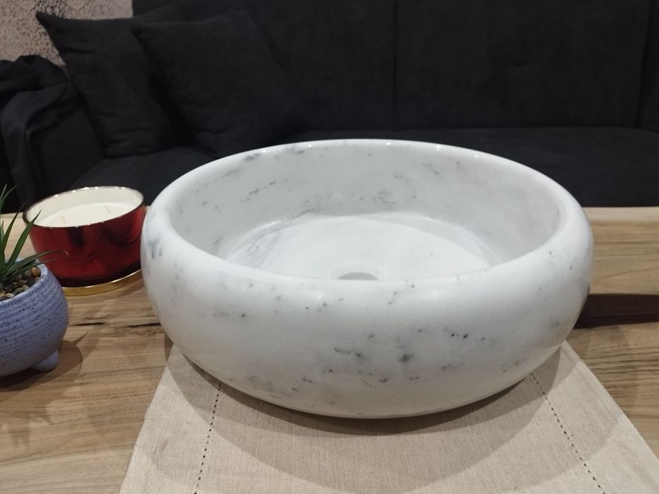Мраморна мивка за баня