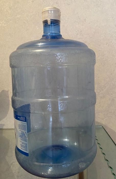 Продам пищевой  бутыль .