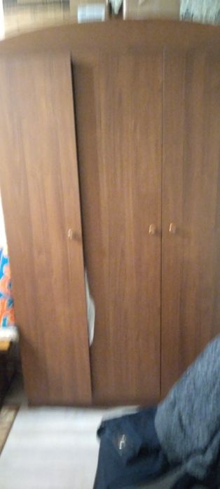 Продам шкаф б/у в хорошем состояний