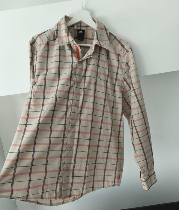 Cămașă casual Adidas – Design unic și stil deosebit