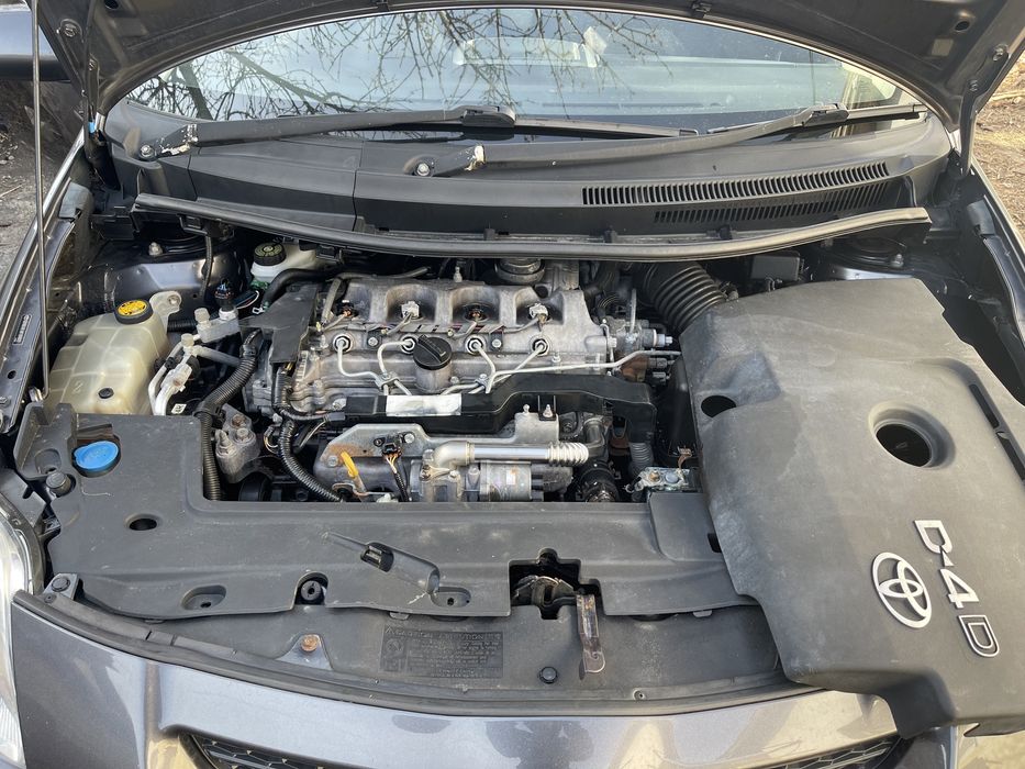 На Части Toyota Auris 2.0 D-4D 126к.с дизел 2007г.