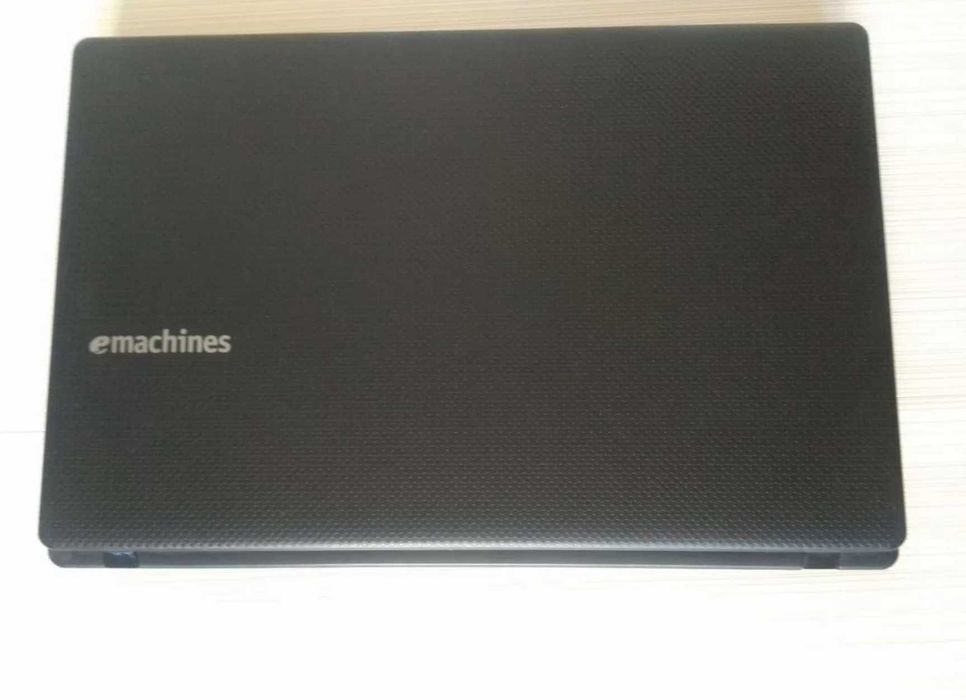 Продам быстрый Core i3 ноутбук