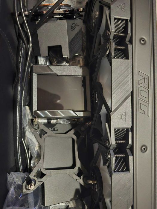 Asus ROG RYUJIN III 360 ARGB Extreme – AIO 360mm – LCD 3.5"