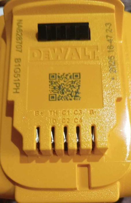 Оригинална батерия Dewalt 5 AMP внос от Англия