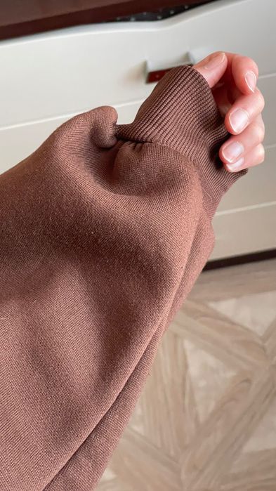 Свитшот кофейного цвета