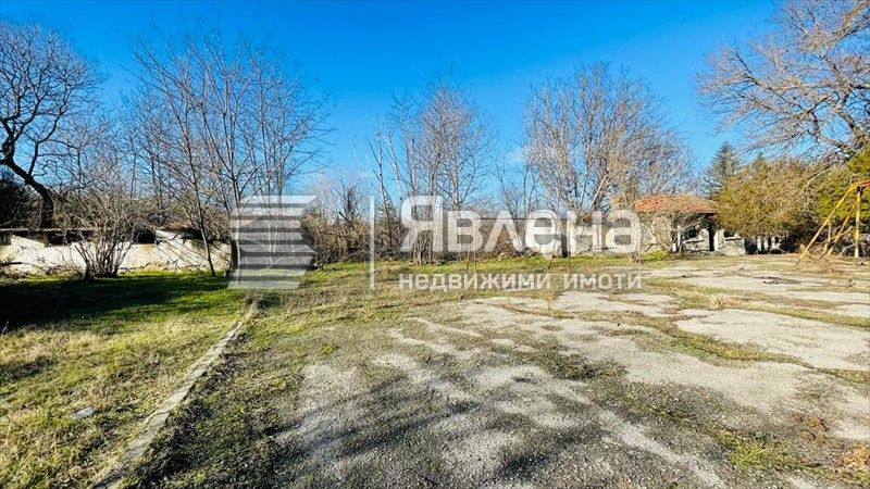 Продава се Магазин в с. Комарево, Област Варна - 5000 кв.м за 16 €/кв.м - Снимка #8