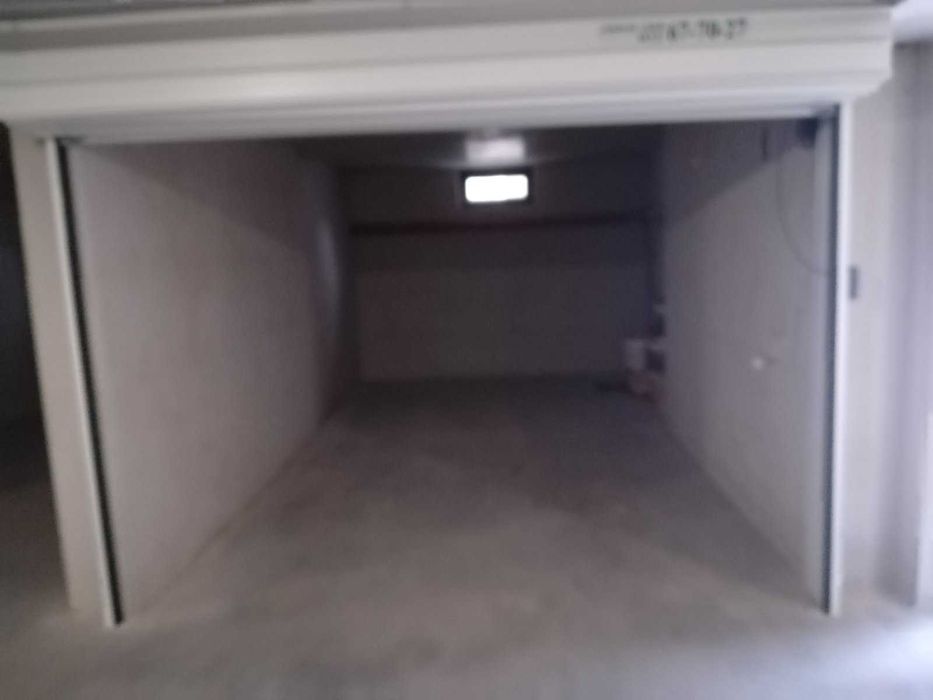 Дава се под наем Гараж / Паркомясто в Асеновград - 21 кв.м за 79.56 € - Снимка #1