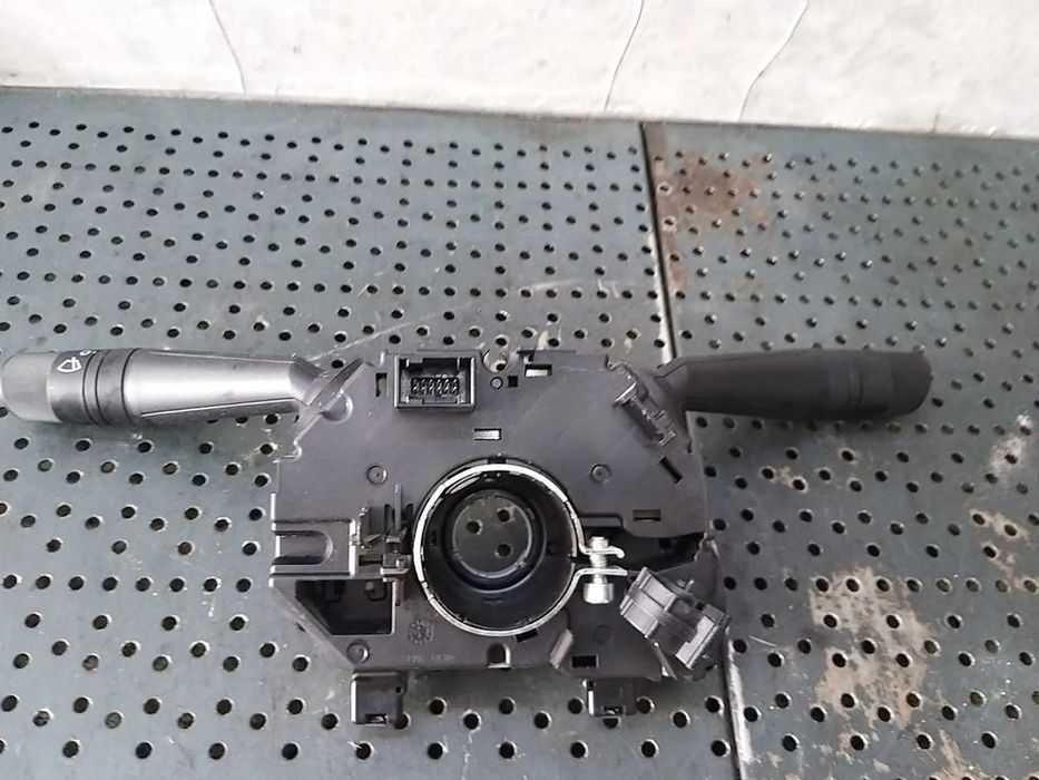 Bloc manete semnalizare stergator parbriz iveco daily 6 05802499910