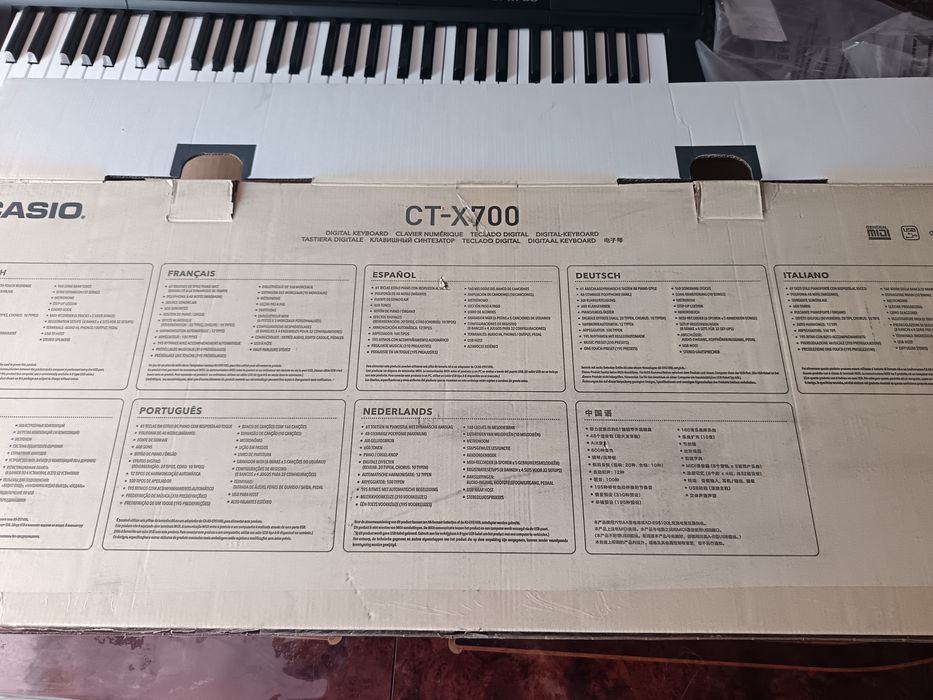Синтезатор Casio CT-X700