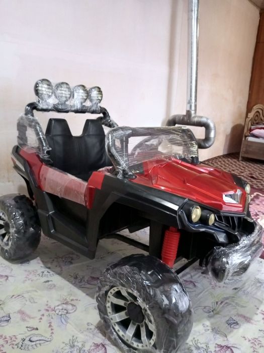 Detskiy mashinka Baggi 4×4