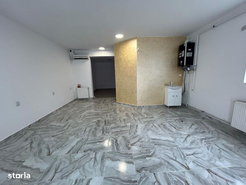 Spatiu comercial la inchiriat - zona centrala