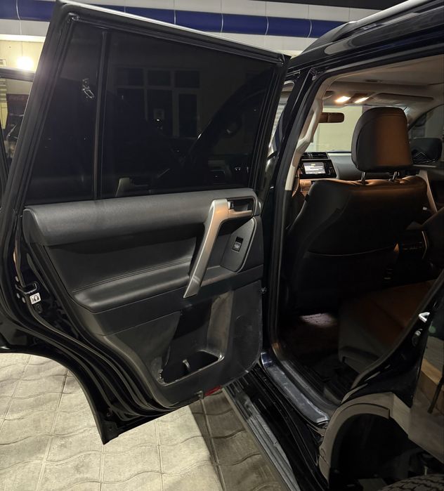 Toyota Land Cruiser Prado 150 VX год 2023