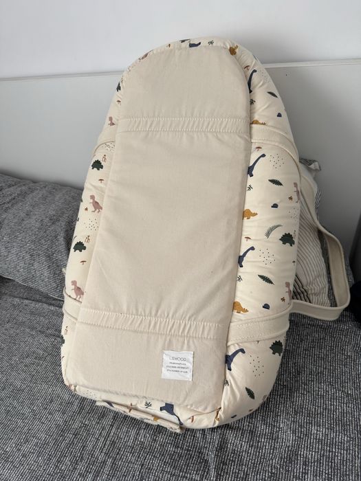 Babynest utilizat cateva luni