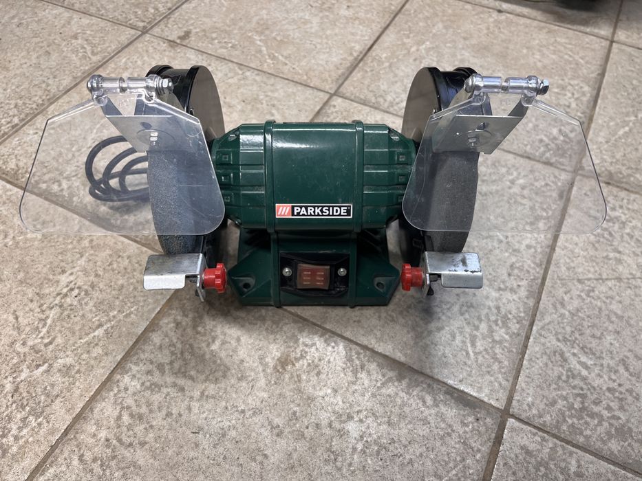 Шмиргел електрически Parkside 200 C1