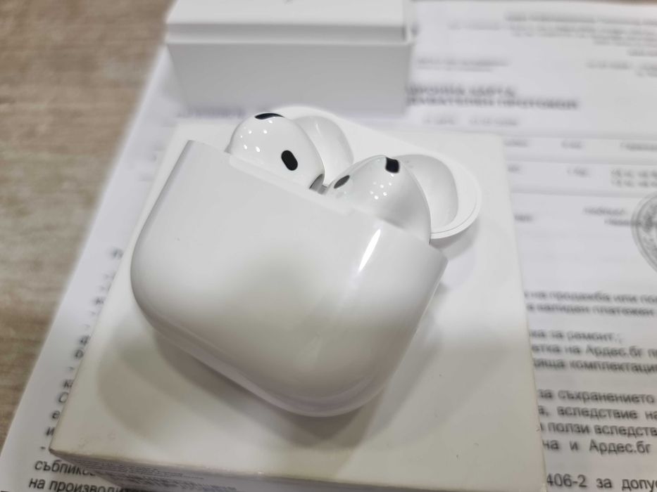 Apple AirPods 4 с гаранция 24 месеца