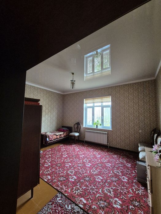 Қибрай марказида  Янгиобад маҳалла,  Якка чўп кўсаси 9 тупикда ховли