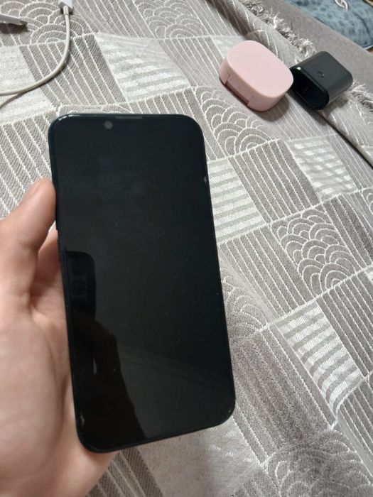 Айфон 13 док бар