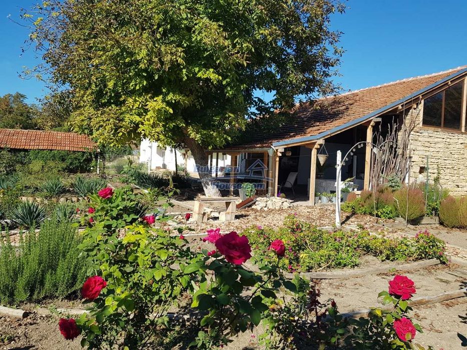 Продава се Къща в с. Обединение, Област Велико Търново - 200 кв.м за 675 €/кв.м - Снимка #2