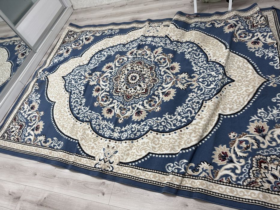 Продается ковёр б/у