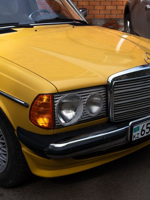 Мерседес Бенс 123