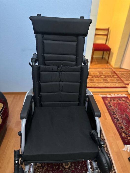 Scaun rulant Vermeiren Eclips X4 90° – rabatabil, pliabil, ca nou