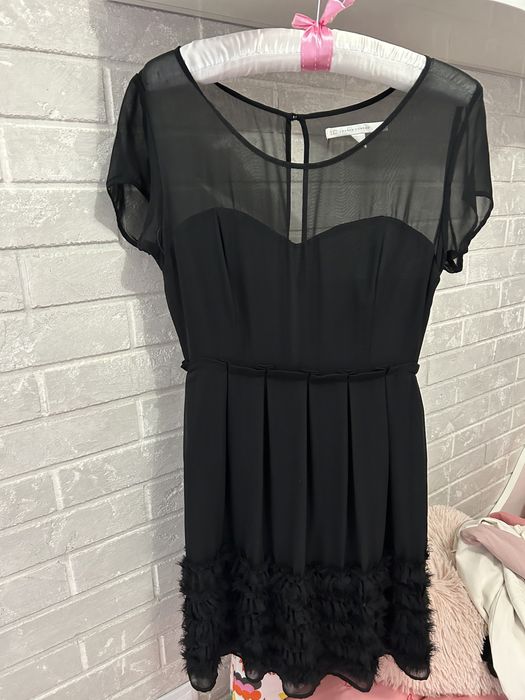 Официална рокля размер S ,нова