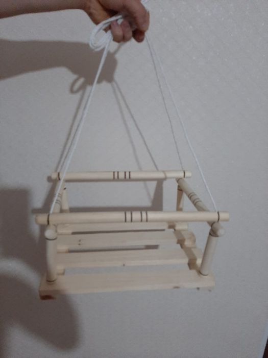 Качели деревянные подвесные