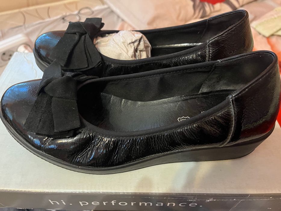 Туфли лаковые на 38,5.