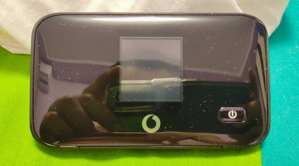 Vodafone Mobile WiFi R212 / ZTE MF93E 4G LTE Hotspot Portabil, Decodat