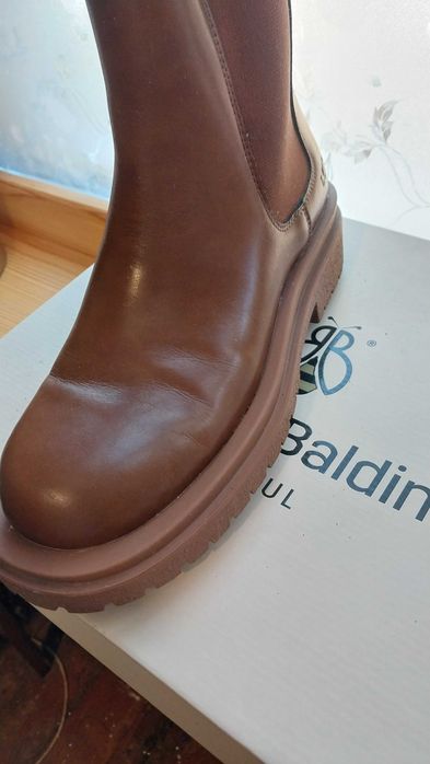 Продам ботинки в цвете корица натуральная кожа