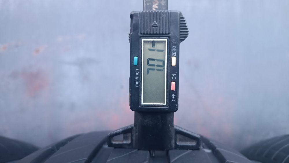 215/65/17 Michelin Дот 1223