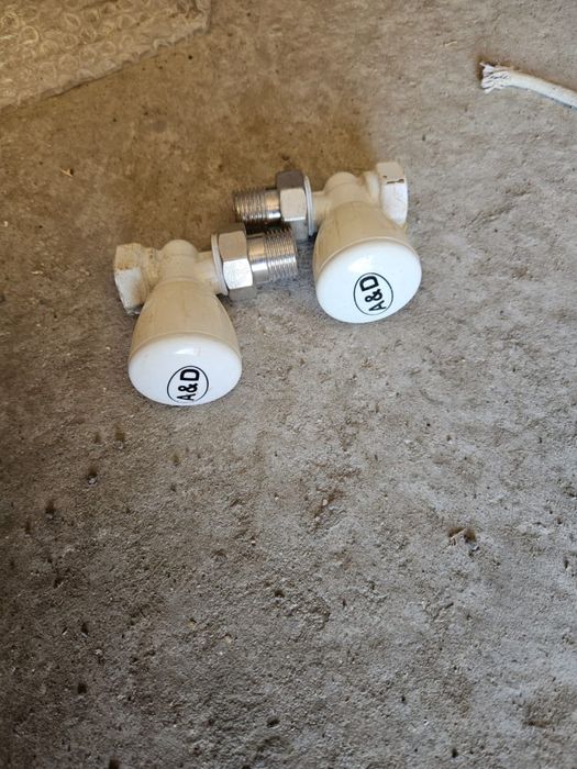 Продам вентили для батареии