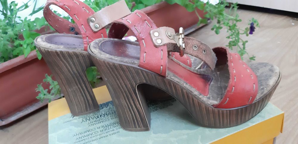 Продам босоножки/туфли