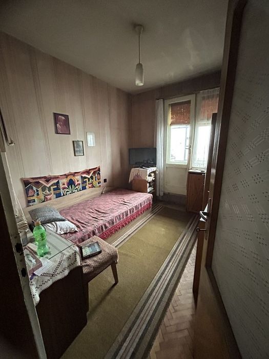 Многостаен апартамент в ж.к. Гео Милев! Отлична локация!