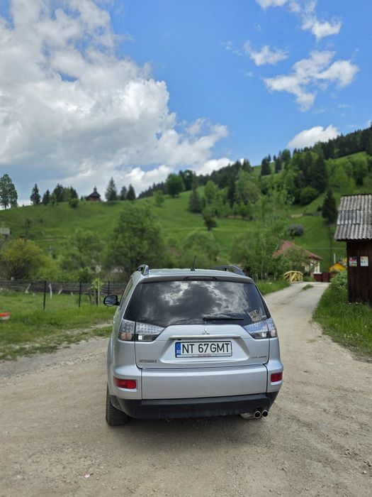 MITSUBISHI Outlander 2011 — imagine 2