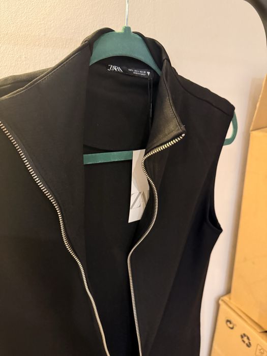 Рокля Zara спортно елегантна