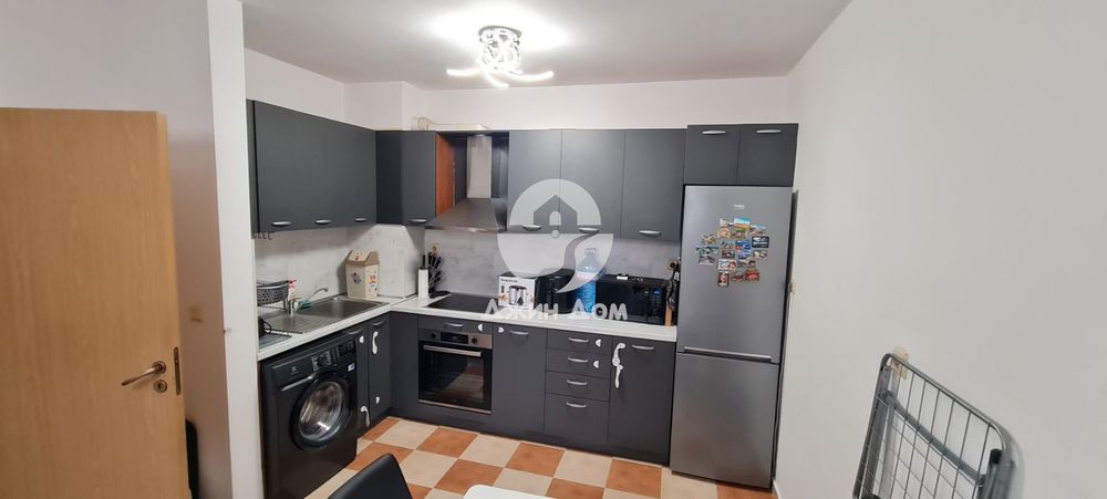 Двустаен апартамент в жилищна сграда с НИСКА ТАКСА, гр. Бургас