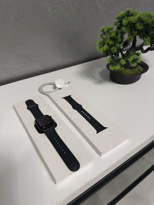 Apple Watch SE Gen 2 40mm Midnight GPS