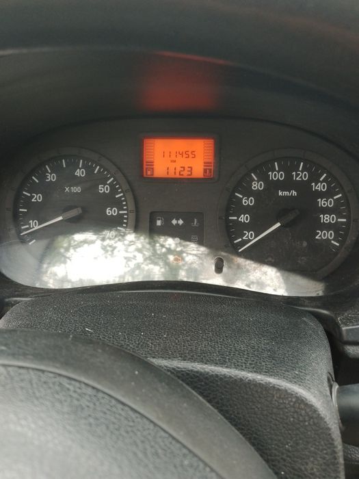 Dacia Logan anul 2004