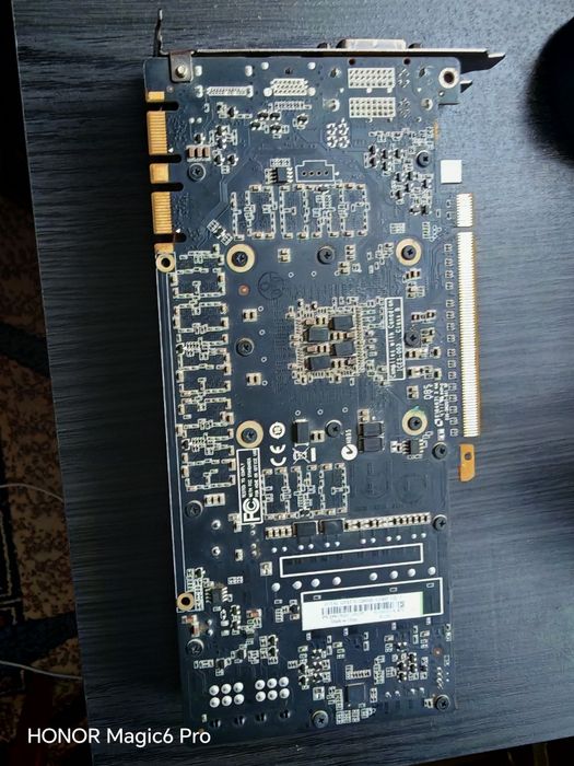 Vând placă video Zotac 570 Ddr5