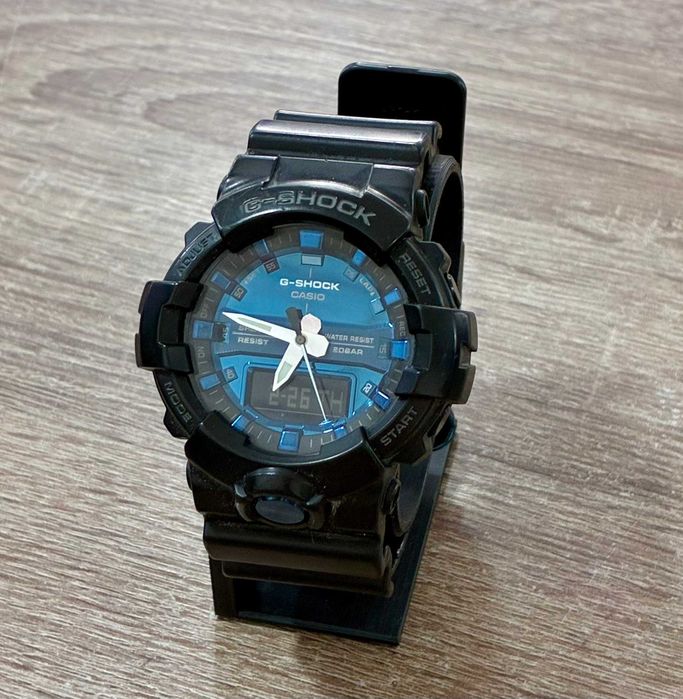 Часовник Casio G-Shock GA-810