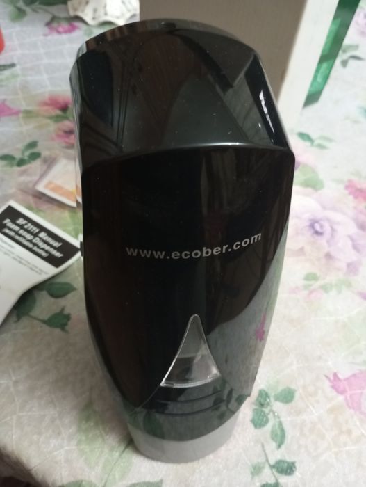 Дозатор для жидкого мыла.