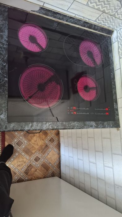 Электрическое варочная плита.