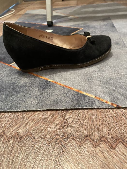 Туфли замшевые черные .