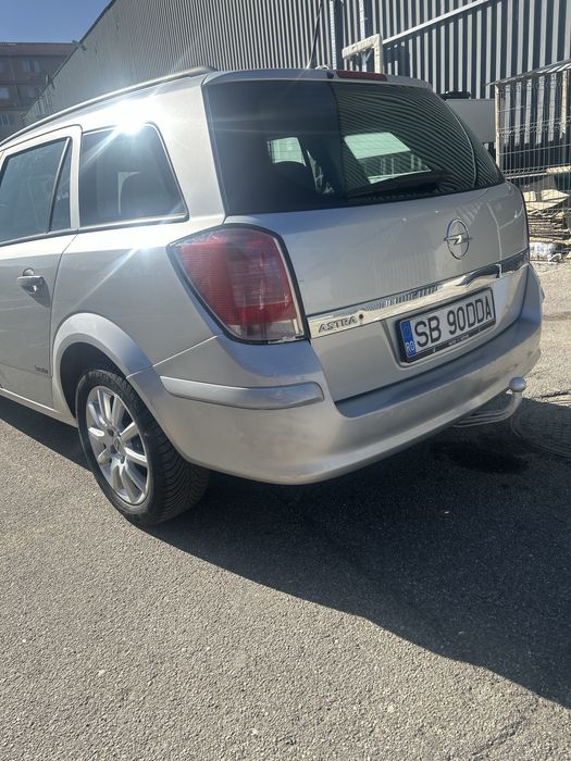 OPEL Astra 2004 — imagine 3