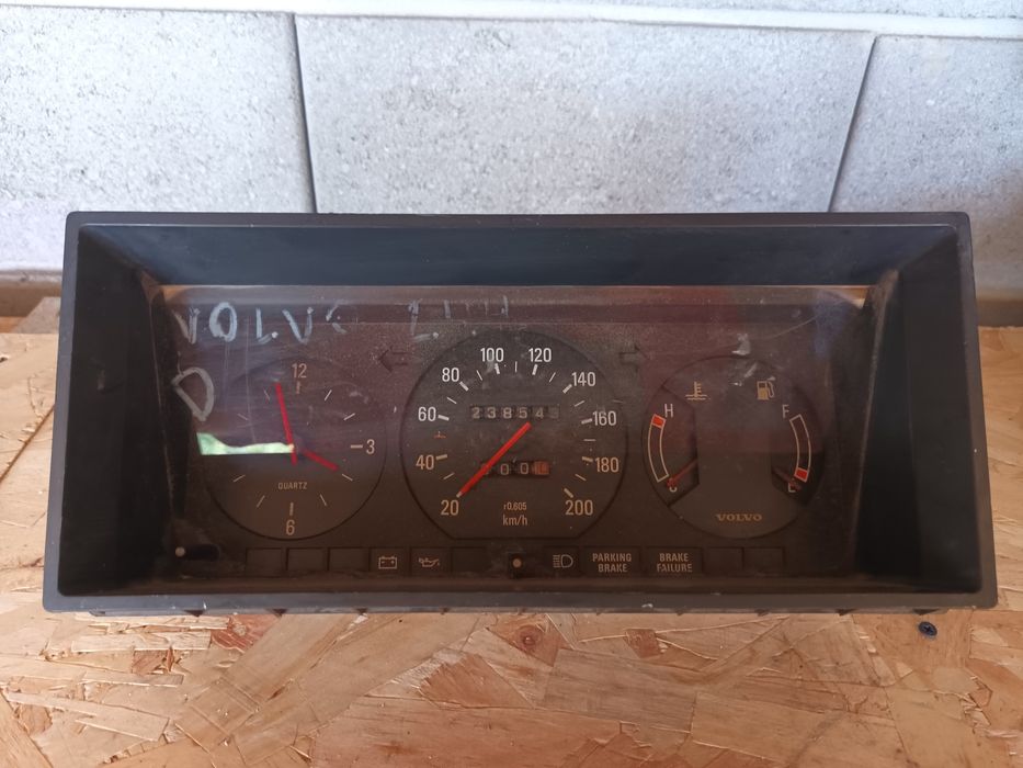 Продавам километраж за volvo 240d