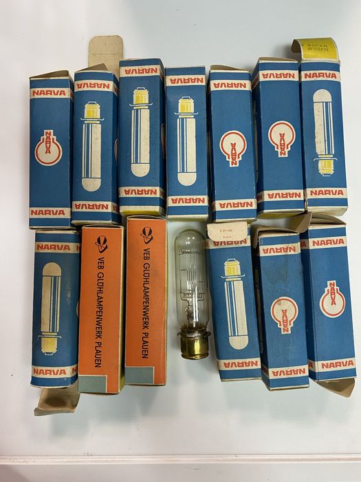 Bec aparat proecție film.