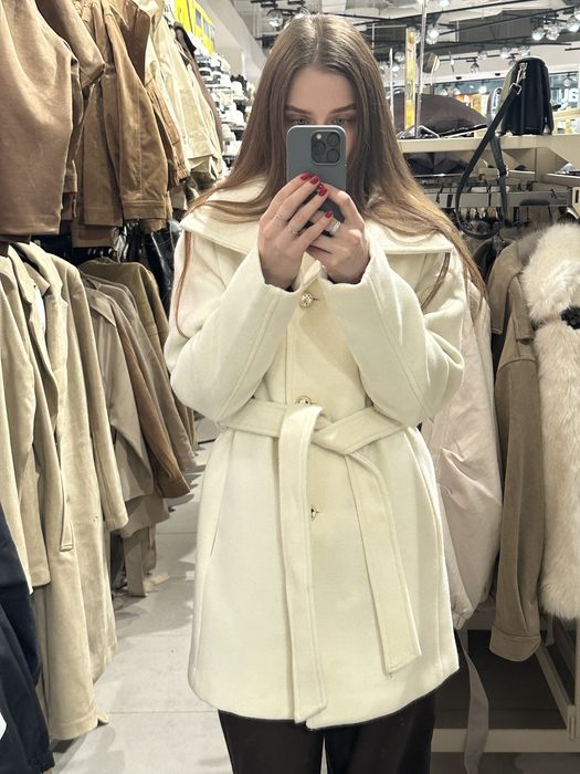 Продам пальто белое