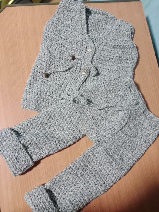 Вязанная децкая одежда