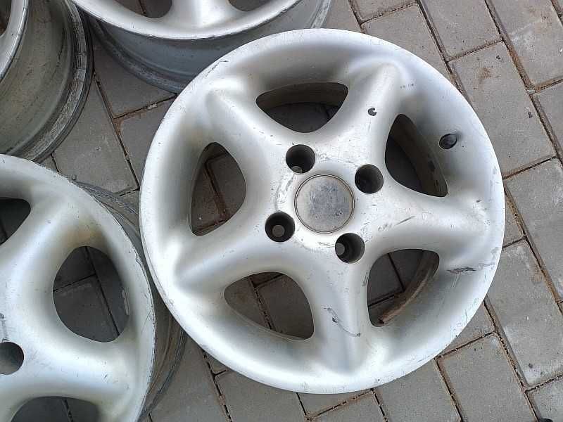 Продам оригинальные легкосплавные диски на Citroen